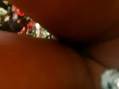 یک دانش آموز روسی بی سر و صدا وقتی که خواهر بزرگترش ، کانال تلگرام فیلم سینمایی سکسی dildo صورتی ، وارد کون خیس او می شود ، با هیجان کم کم تاب می خورد. او قبلاً این کار را نکرده بود و فکر نمی کرد خیلی خونسرد باشد
