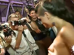 مرد نگران دانلود کانالهای سکسی تلگرام Rossella Visconti لعنتی در دهان و سینه ها تمام شد