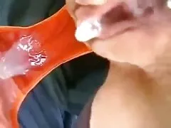 عوضی جوان خودش را كانال تلگرام فيلم سكسي با یک dildo قرمز سرخ می کند
