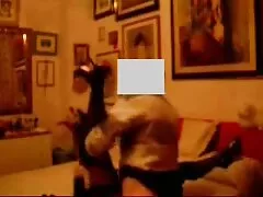 شوهر جاسوسی می کند که جوجه رنا خود را دانلود کلیپ سکسی در تلگرام در حمام نوازش می کند