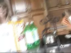 دهقانی با کانال تلگرام سکسی الکسیس تگزاس یک خروس ضخیم ، یک زن روسی را با الاغ الاستیک فریب داد